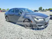 2017 Lincoln MKZ photo