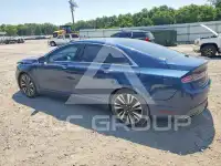 2017 Lincoln MKZ photo