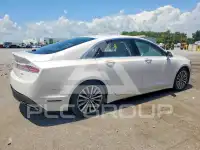 2017 Lincoln MKZ photo