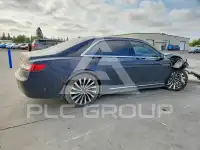 2017 Lincoln Continental photo