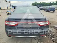 2017 Lincoln Continental photo
