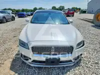 2017 Lincoln Continental photo