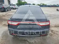 2017 Lincoln Continental фото