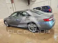 2017 Lincoln Continental photo