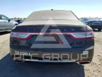 2017 Lincoln Continental photo