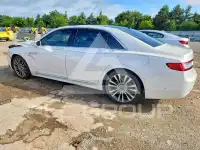 2017 Lincoln Continental photo