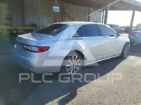 2017 Lincoln Continental photo