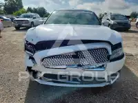 2017 Lincoln Continental photo