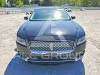 2017 Lincoln Continental photo