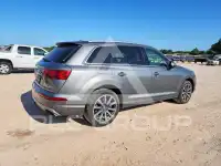 2017 Audi Q7 photo