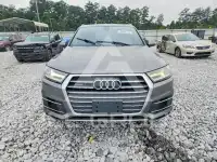 2017 Audi Q7 photo