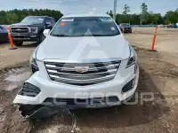 2017 Cadillac XT5 photo