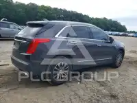 2017 Cadillac XT5 photo