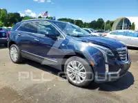 2017 Cadillac XT5 photo