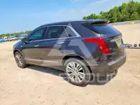 2017 Cadillac XT5 photo