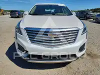 2017 Cadillac XT5 photo