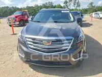 2017 Cadillac XT5 photo