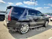 2017 Cadillac ESCALADE photo