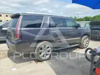 2017 Cadillac ESCALADE photo