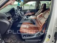 2017 Cadillac ESCALADE фото
