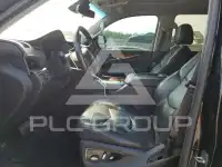 2017 Cadillac ESCALADE photo