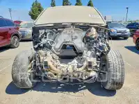 2017 Cadillac ESCALADE фото