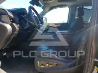 2017 Cadillac ESCALADE photo