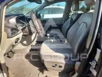 2017 Chrysler PACIFICA photo