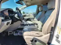 2017 Chrysler PACIFICA photo