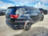 2017 Chrysler PACIFICA фото