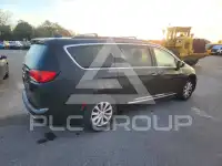 2017 Chrysler PACIFICA photo