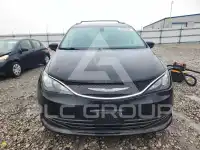 2017 Chrysler PACIFICA photo