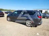 2017 Chrysler PACIFICA photo