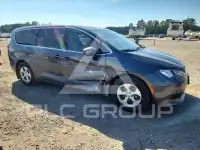 2017 Chrysler PACIFICA photo