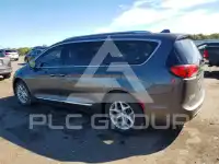 2017 Chrysler PACIFICA photo