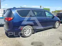 2017 Chrysler PACIFICA фото