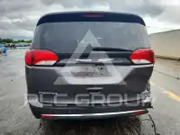 2017 Chrysler PACIFICA photo