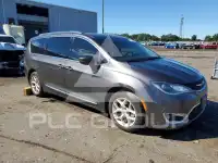 2017 Chrysler PACIFICA photo
