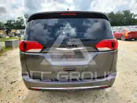 2017 Chrysler PACIFICA photo