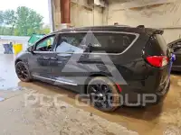 2017 Chrysler PACIFICA photo
