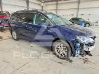 2017 Chrysler PACIFICA фото