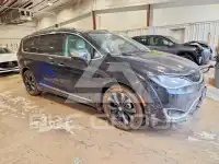 2017 Chrysler PACIFICA photo