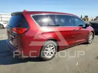 2017 Chrysler PACIFICA photo