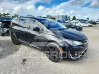 2017 Chrysler PACIFICA фото