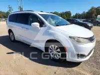 2017 Chrysler PACIFICA photo