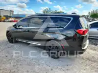 2017 Chrysler PACIFICA фото