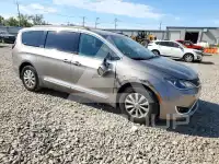 2017 Chrysler PACIFICA фото