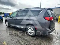 2017 Chrysler PACIFICA photo