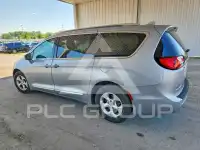 2017 Chrysler PACIFICA фото