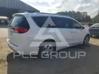 2017 Chrysler PACIFICA photo
